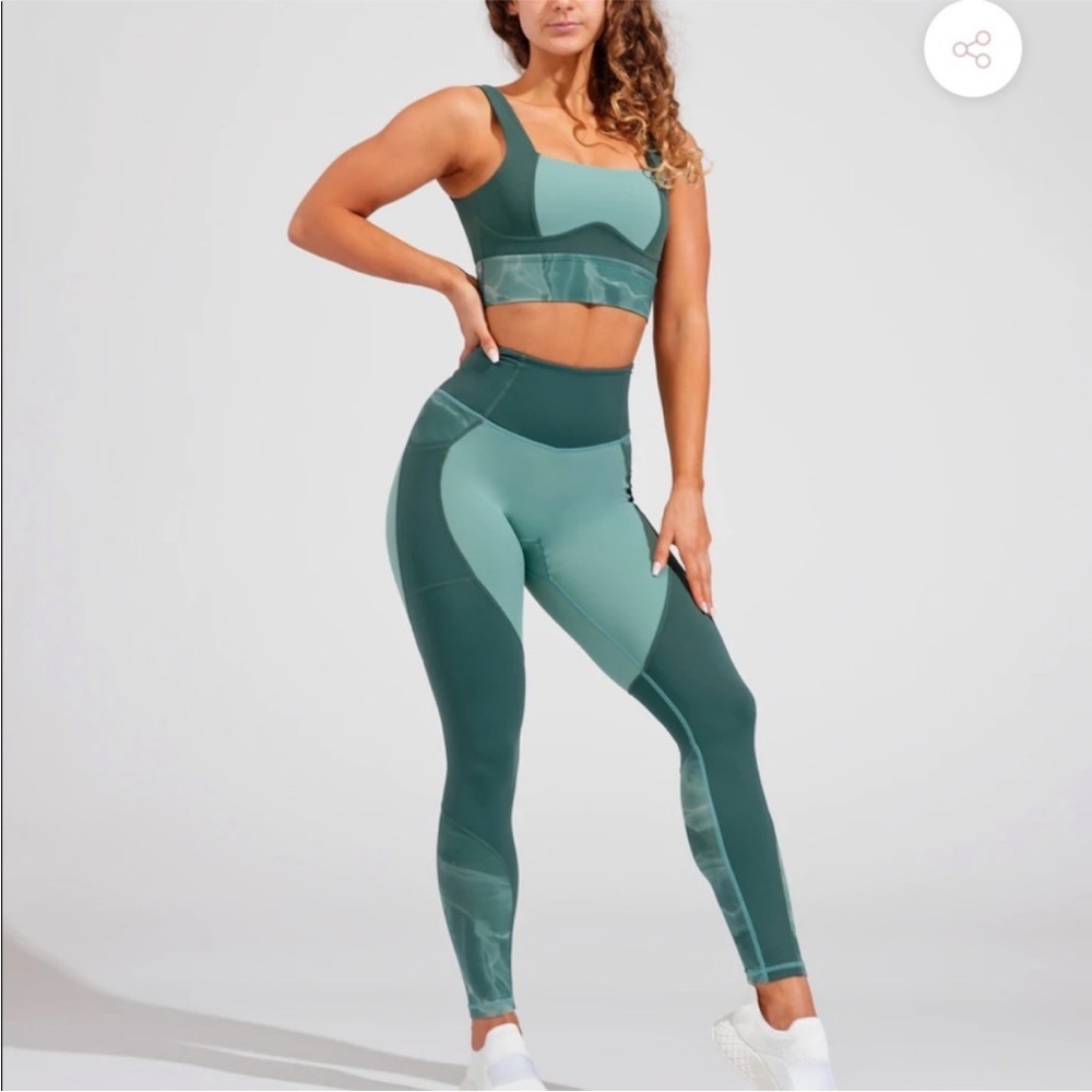 BuffBunny Journey Legging Size Small